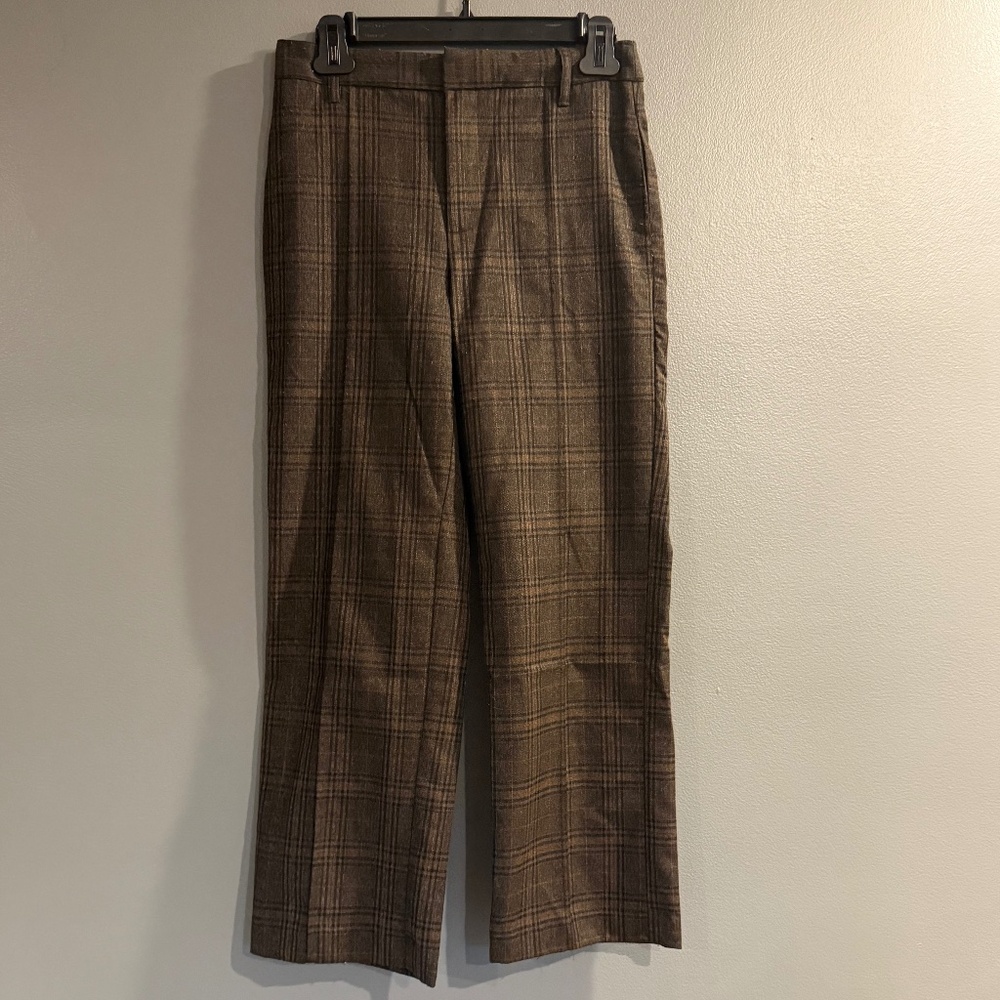 *GENTLY WORN* Women's Size 0 Urban Outfitters High Waisted Plaid Cropped Pants